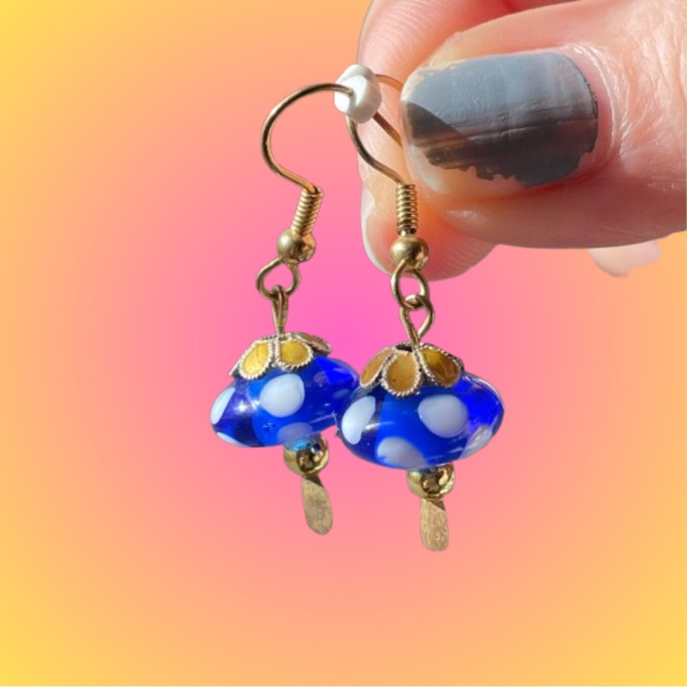 Vtg lampwork glass & brass/goldtone dangle earrings cobalt & white polka dots